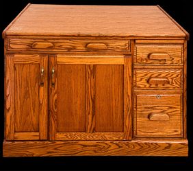 Solid Oak Computer Desk – 45” Wide – Excellent Condition