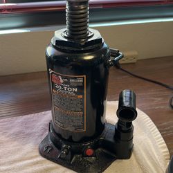 Big red 20 ton hydraulic bottle jack