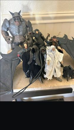 Lord of the rings figures