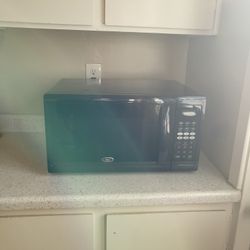 Microwave Oven