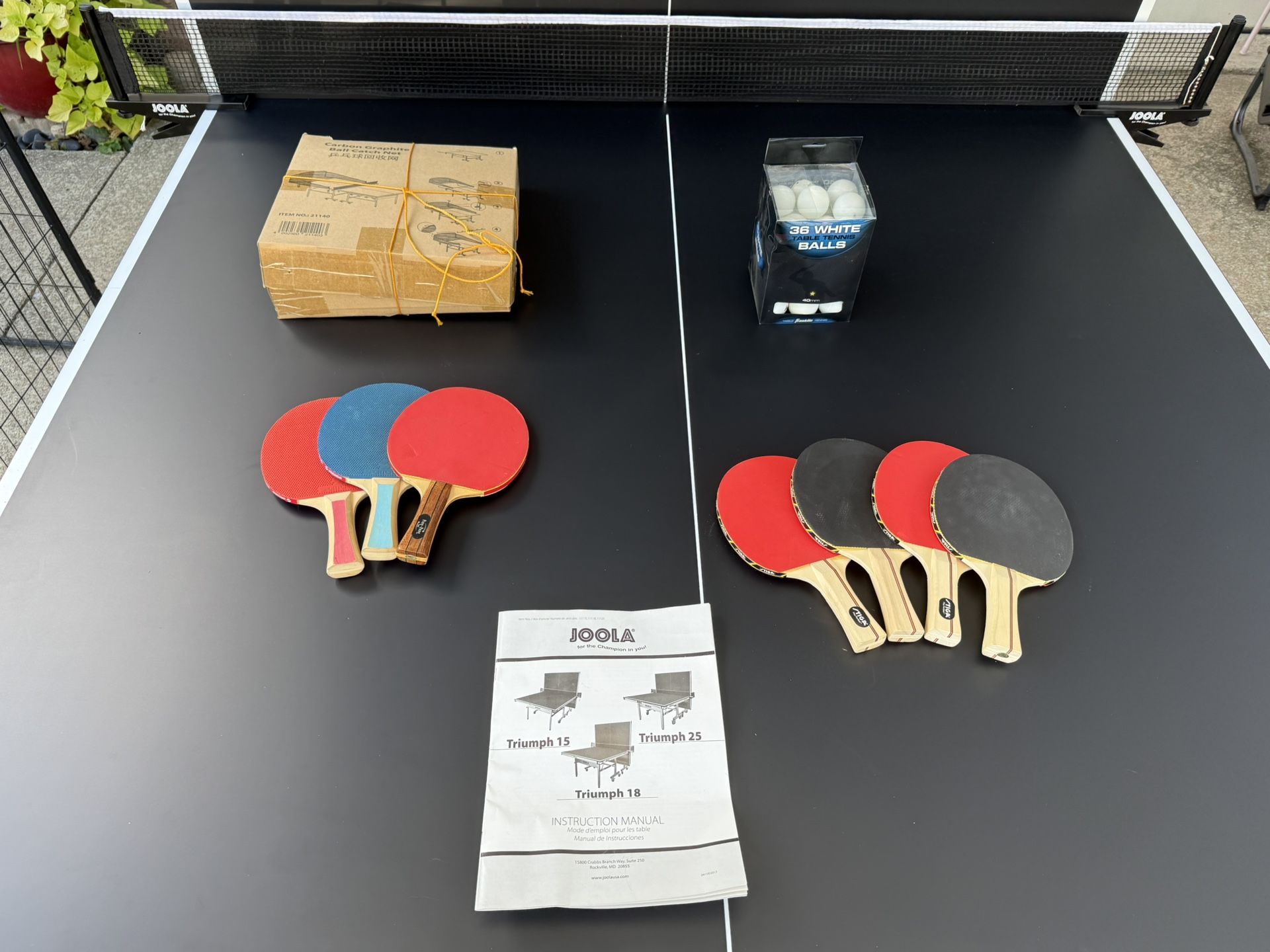 JOOLA Triumph 18 Ping Pong / Table Tennis Set - Excellent Condition!