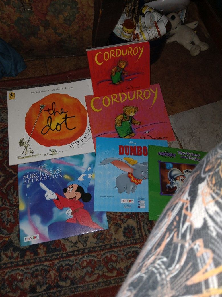 Lot Of. 8 Childrens Books. If 3 DISNEY, 2 CORDUROY  2+ Dots