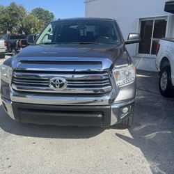 2017 Toyota tundra