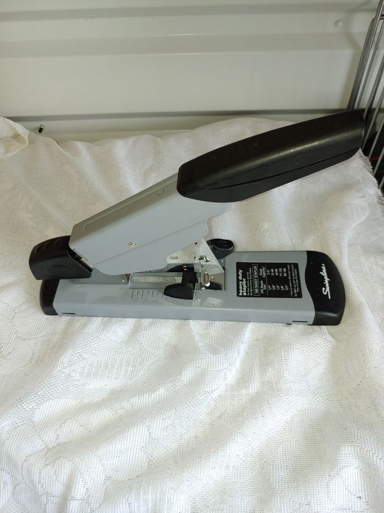 Swingline Heavy Duty Stapler