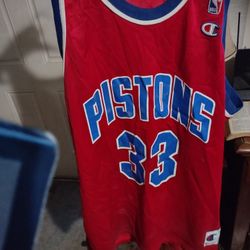 Piston Hill 33