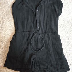 Women's Old Navy Black Button Up Romper (M)