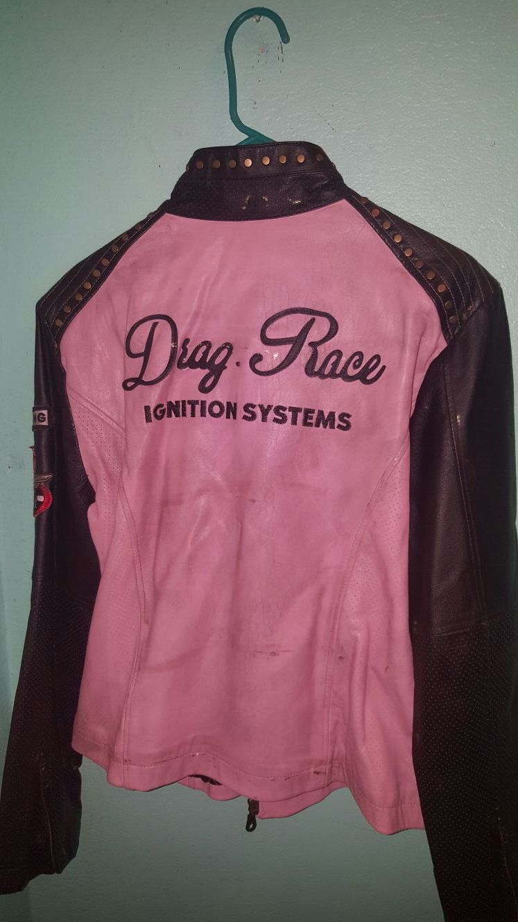 Wilsons Drag leather jacket..size xl womens...vintage style look...very kool jacket Like new!