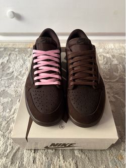 Travis Scott jordan 1
