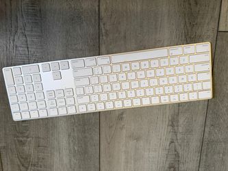 Apple Magic Keyboard with Numeric Keypad