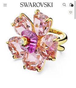 Idyllia Cocktail Ring Swarovski Pink Floral Crystal Ring in Gold-Tone Setting