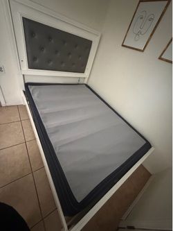 Full size bed
