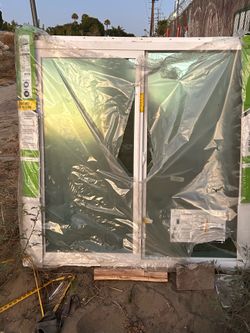 48x48 window