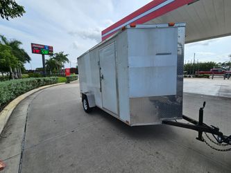 Enclosed trailer, 6x14 "2017" Pulls amazing, no rust solid frame, NO Leaks 6ft Height Interior Clean Documentation In Hand ✋️ READ Description FIRST, 