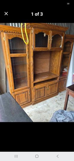 Vintage solid oak, 3pc wall unit. Local delivery available for a fee