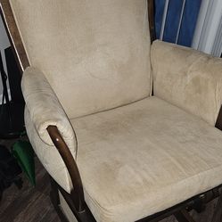 Rocking chair and feet rest