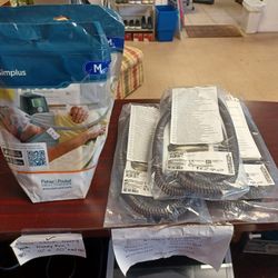 Brand New Medium Mask And Tubes