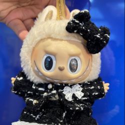 Pop Mart Labub plush toy keychain
