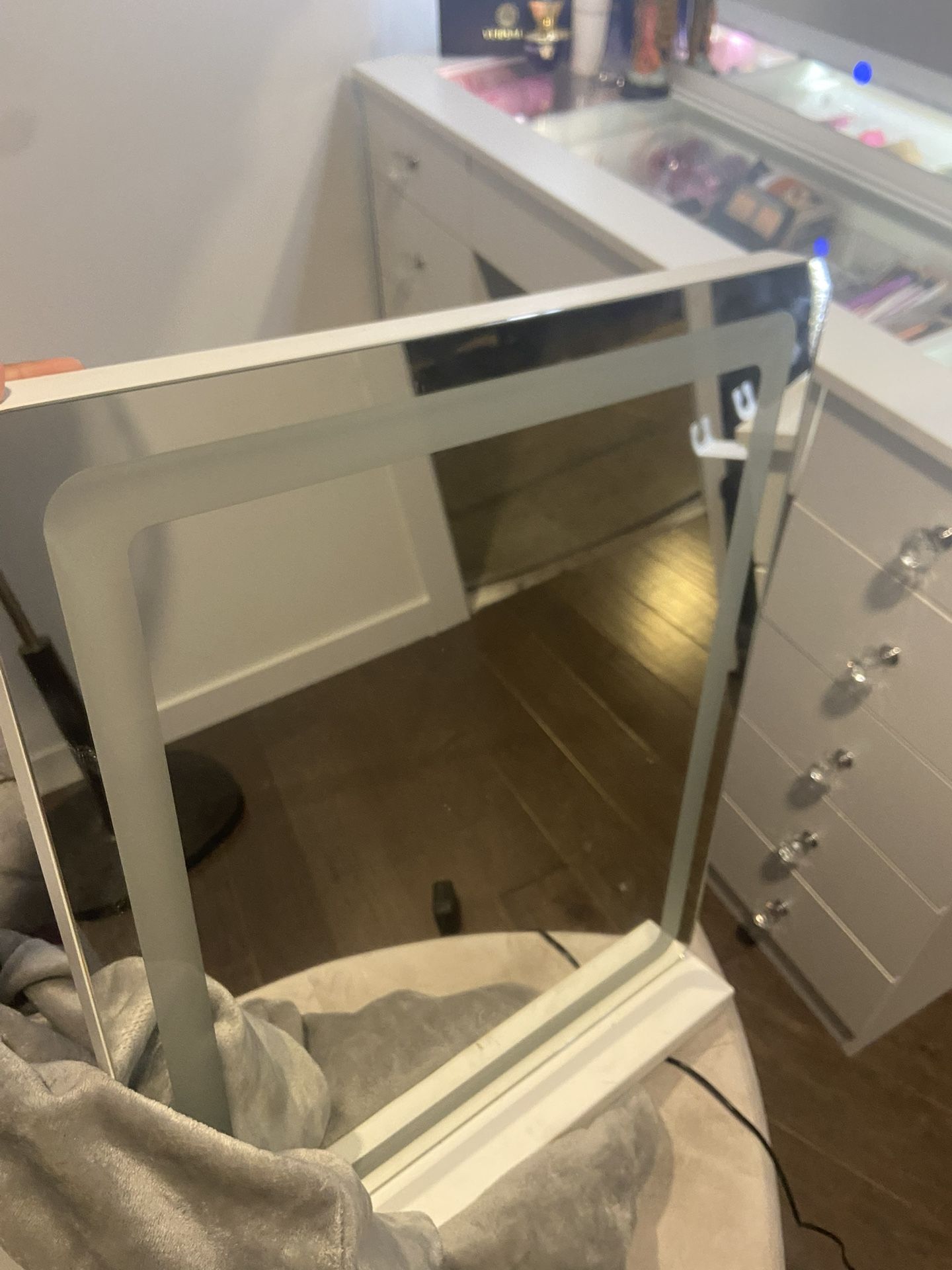Vanity Mirror