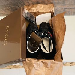 Black Icon Suede Antigua Guccissima Flats 