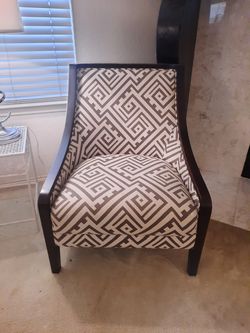 Gray and White Deco Chair
