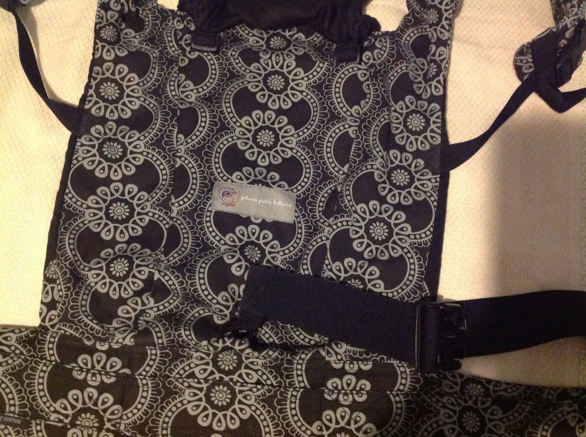 Petunia Pickle Bottom carrier, no insert
