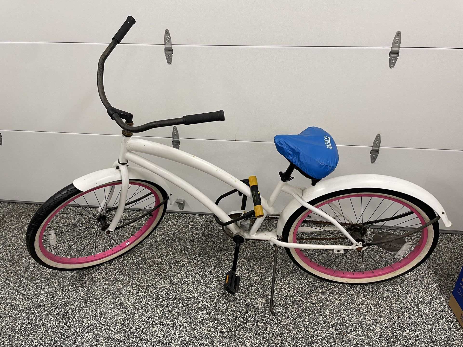 White Beach Cruiser