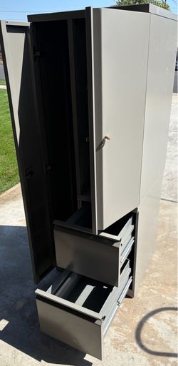 Metal storage cabinet