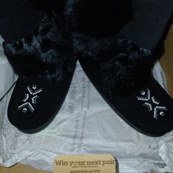 New MANITOBAH SIZE 6 BOOTS