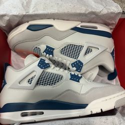 Air Jordan 4 Military Blue 