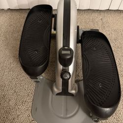 In Motion Compact Elliptical Machine