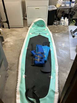 FasTop Inflatable Paddleboard and life jacket