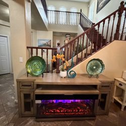 Beautiful Fireplace /tv Stand In Excellent Condition 3D Flames 75” Inch  Long 