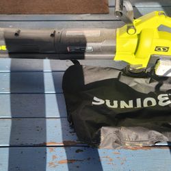 Sunjoe Leaf Blower (Batteries and Charger Included)