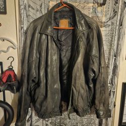 Large Mens Leather Woodland CA 