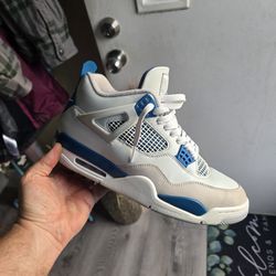 Jordan 4 military blues  size 10