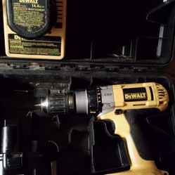 DeWalt Cordless Drill+2 Batteries+Charger+DeWalt Case