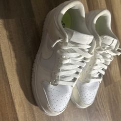 WMNS Low Dunks “Sail White”