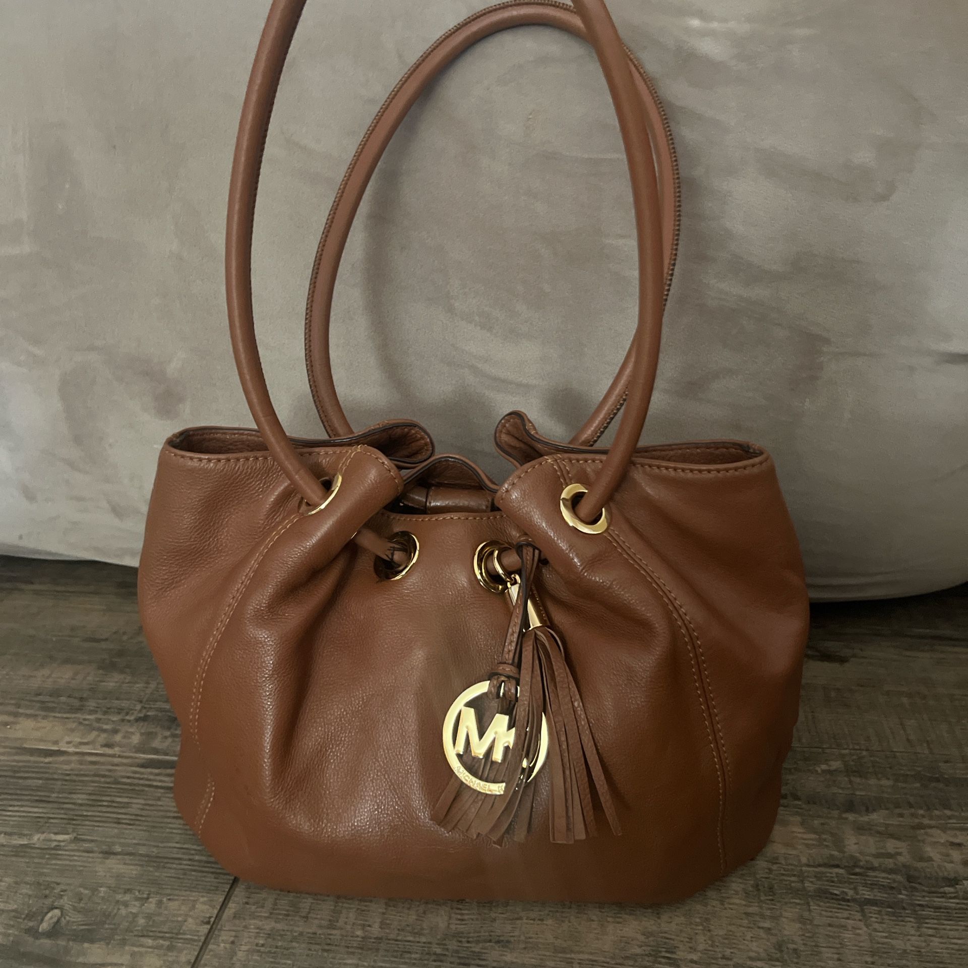MICHAEL KORS Hobo Satchel Bucket Bag