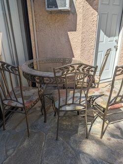 Table With 4 Chairs