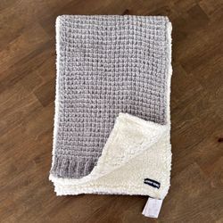 New Lands’ End Women’s Chunky Fleece-Lined Knit Chenille Winter Scarf, Gray