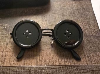 Costume glasses