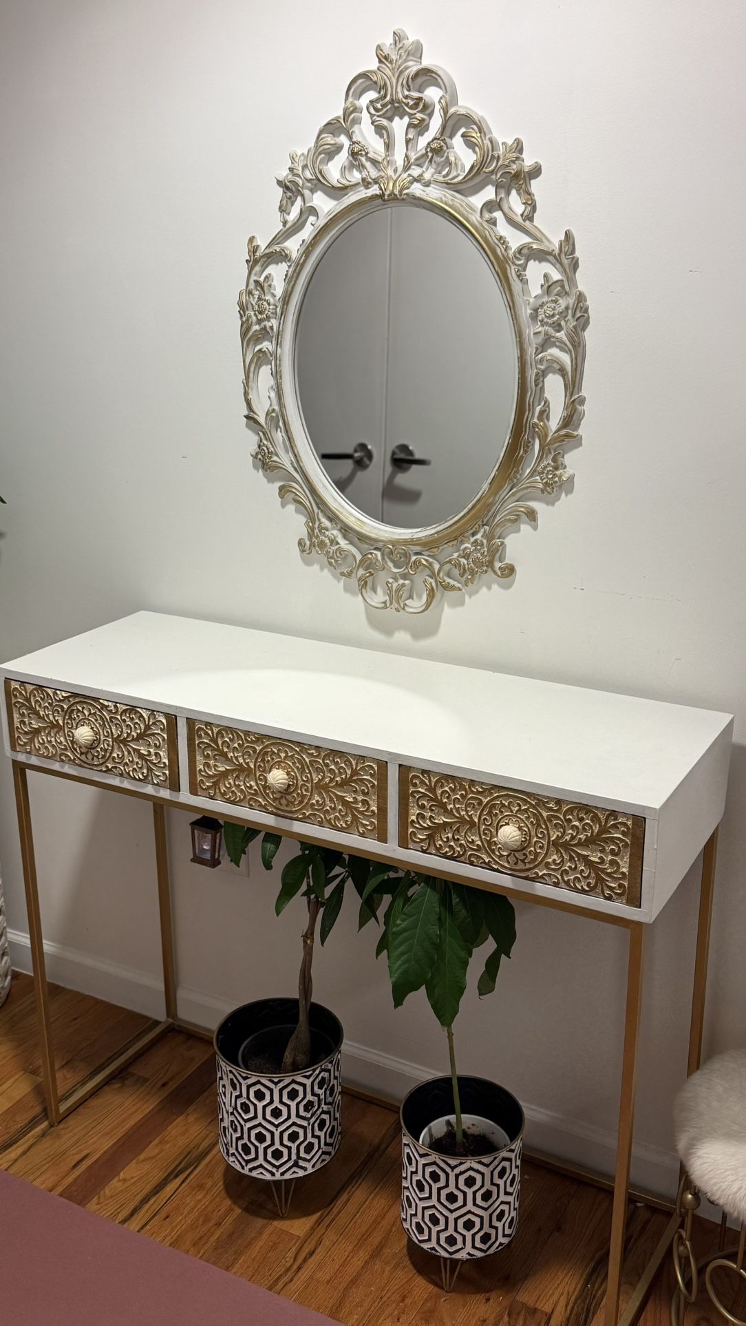 Mirror And Table