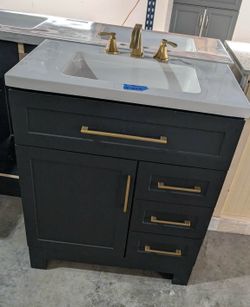 30in Bathroom Vanity with Top and Faucet