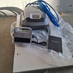 Maytronics Quantum Robotic Pool Cleaner