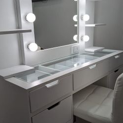 VANITY 