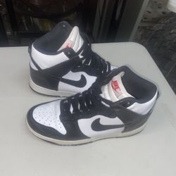 Nike Woman’s Dunk Pandas 🐼