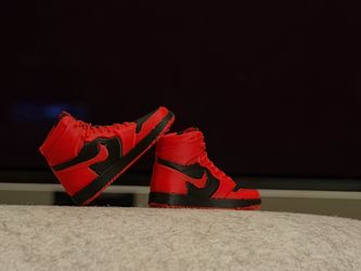 Mini AJ1 "Bred" Sneaker Add-on for Keychains & Bags