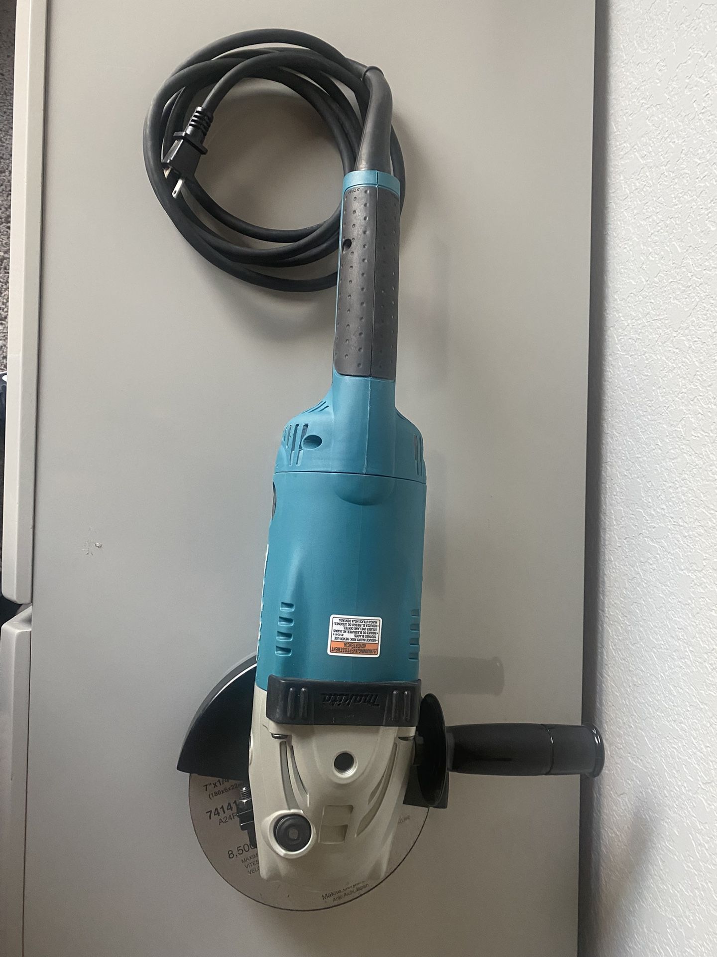 Makita 7” Grinder Model GA7021 One Year Warranty