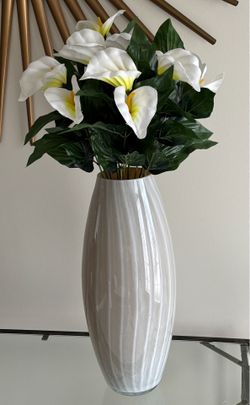16” Grey Opalescent Swirl Glass Vase with Silk Calla Lilies