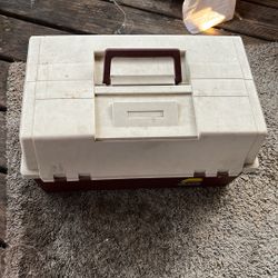 tackle box 